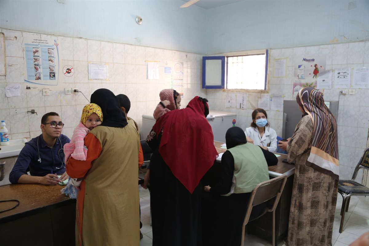 جامعة الفيوم: قافلة طبية شاملة للكشف والعلاج لأهالي قرية سنرو القبلية