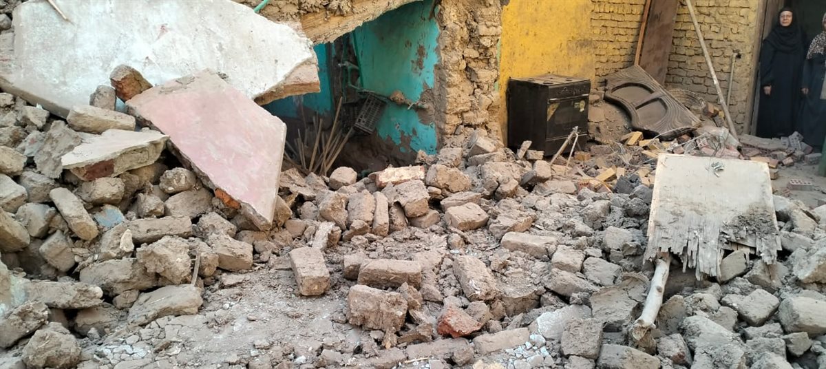 انهيار منزل طيني بمحافظة الأقصر