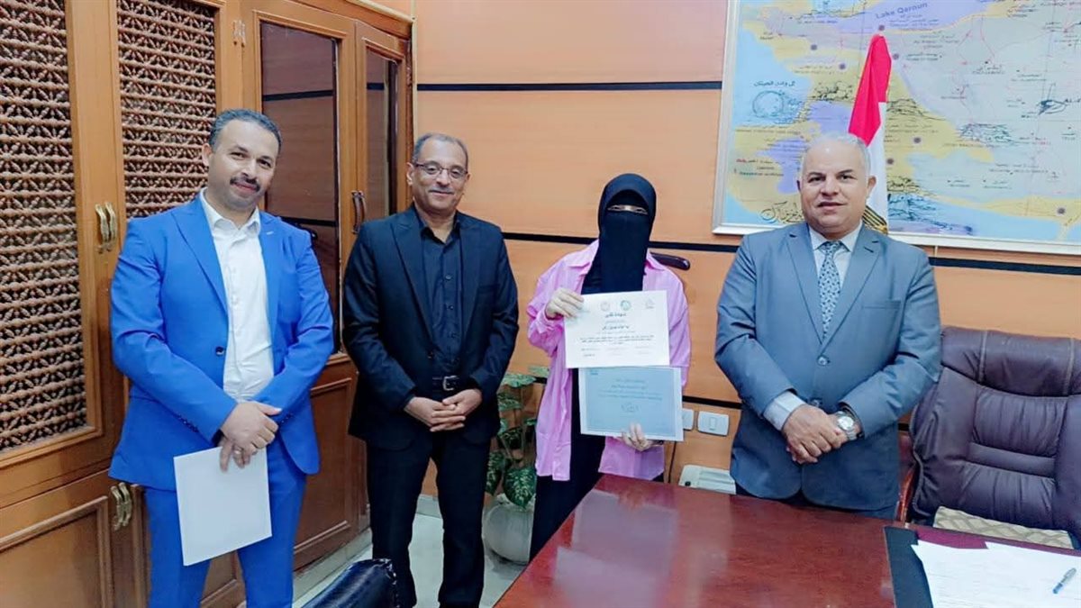 مدير تعليم الفيوم يكرم الفائزين في مسابقة