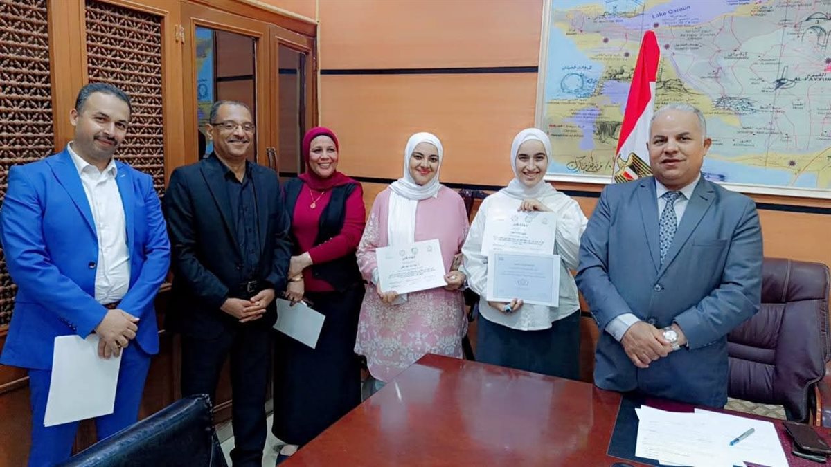 مدير تعليم الفيوم يكرم الفائزين في مسابقة