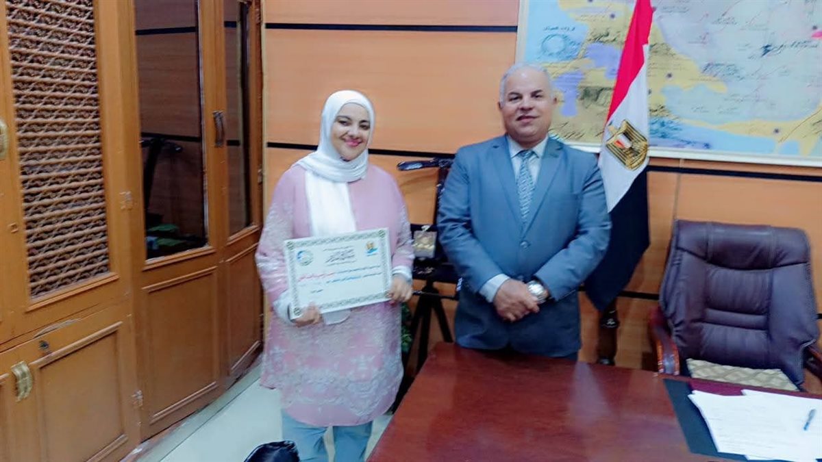 مدير تعليم الفيوم يكرم الفائزين في مسابقة