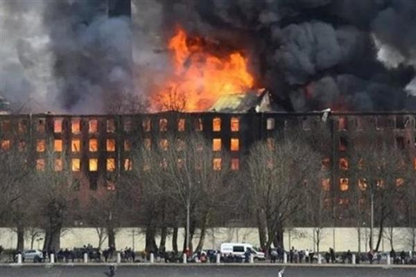 <strong>انفجار مصنع بأورال في مدينة كوبيسك</strong>