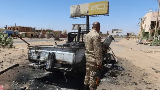 <strong>اشتباكات عنيفة بين الجيش السوداني وقوات الدعم السريع</strong>