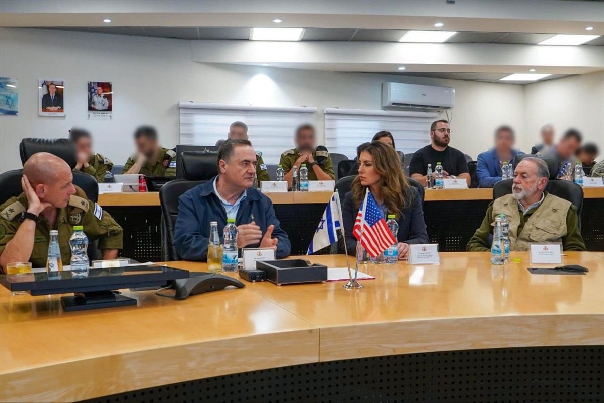 كاتس ومبعوثة الرئيس الأمريكي مورجان أورتاجوس