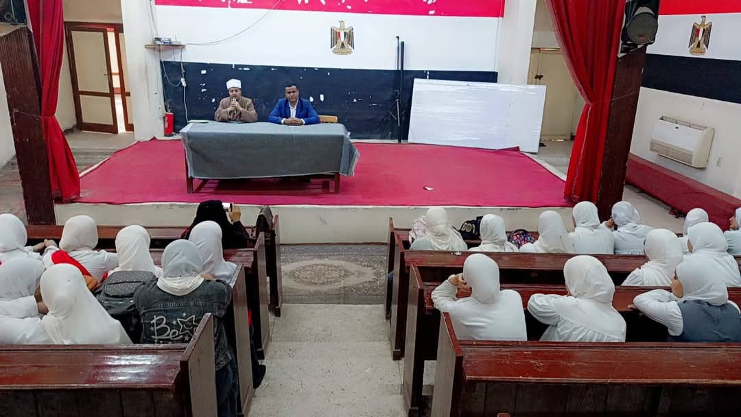 بحضور 200 طالبة .. أوقاف الفيوم تنظم ندوة دعوية حول 