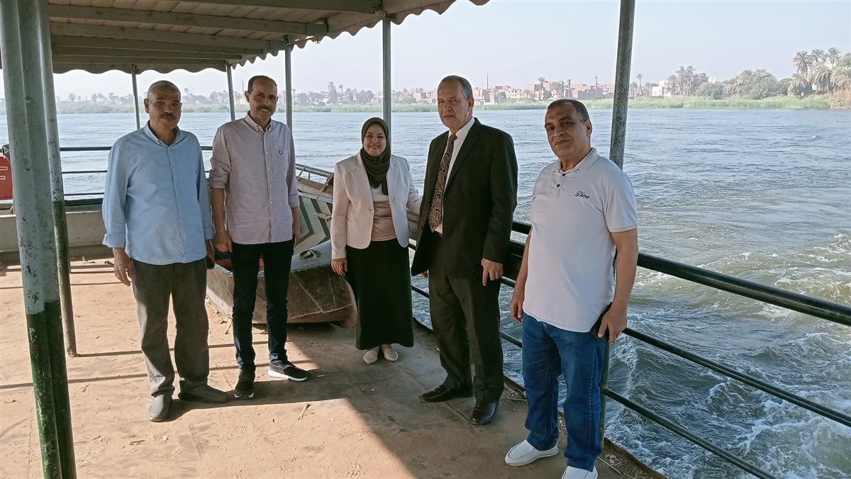 مدير تعليم أسيوط يتفقد مدارس القصير بالجبل