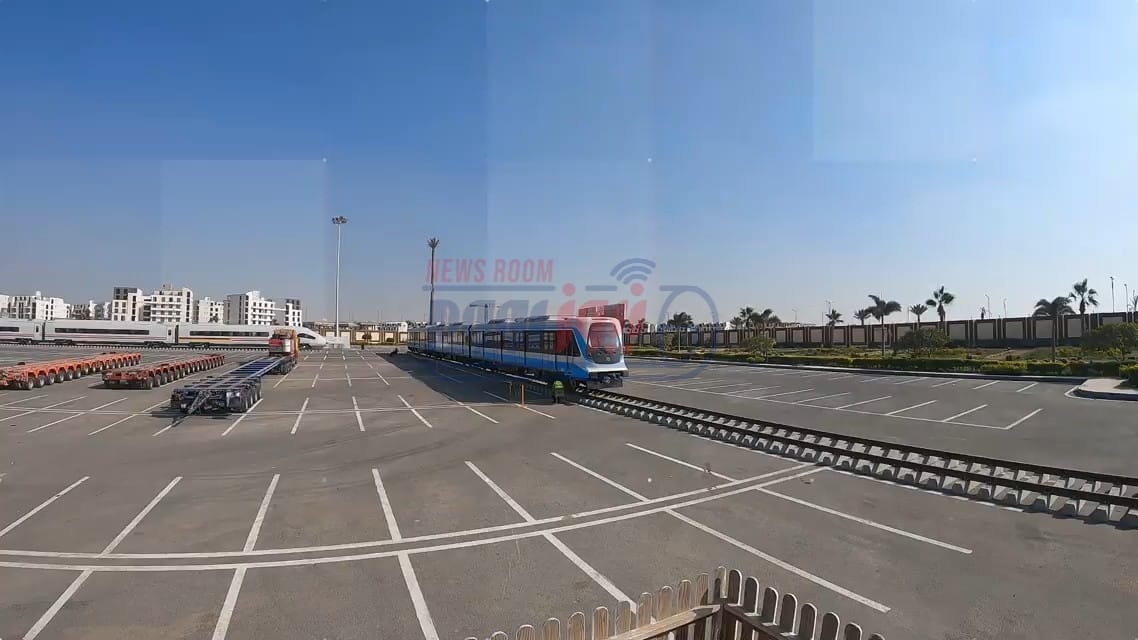 عربات قطار مترو حلوان الجديد