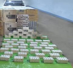 جانب من المتهمين و المضبوطات