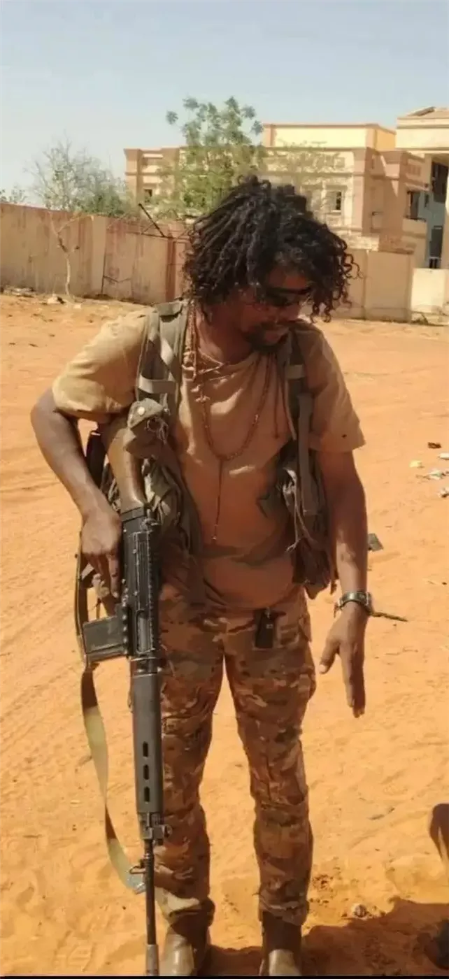 <strong>أبو لولو</strong>