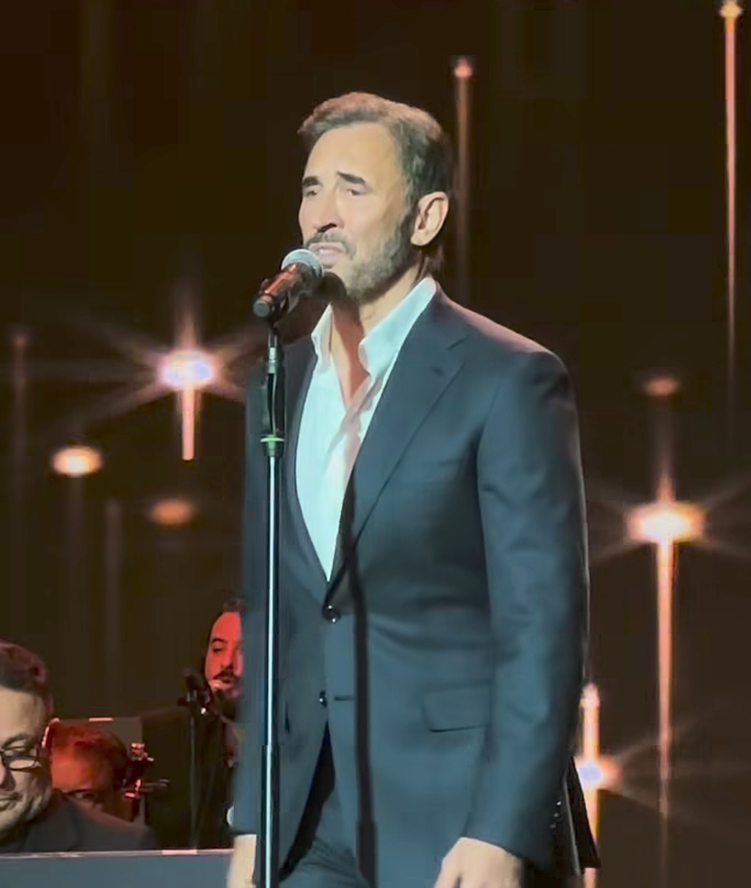 كاظم الساهر في حفله بموسم الرياض