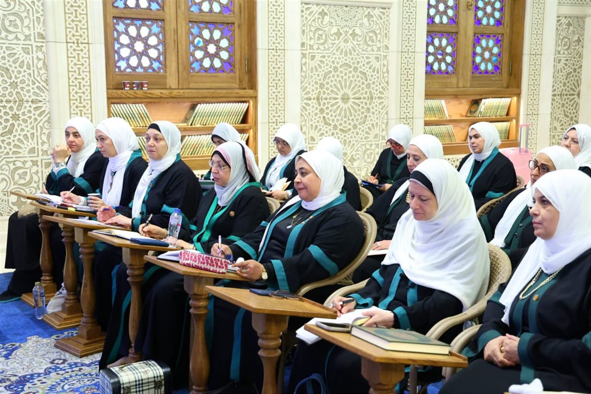 جانب من الدورة