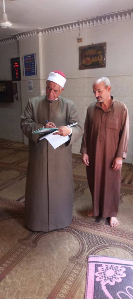 مدير أوقاف الفيوم يشدد: على الالتزام بوقت وموضوع خطبة الجمعة.. وتوفير الجو الروحاني اللائق ببيوت الله