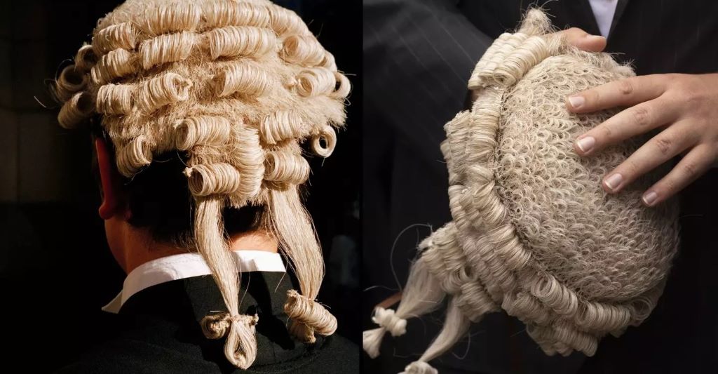 <strong>الشعر المستعار التقليدي </strong>