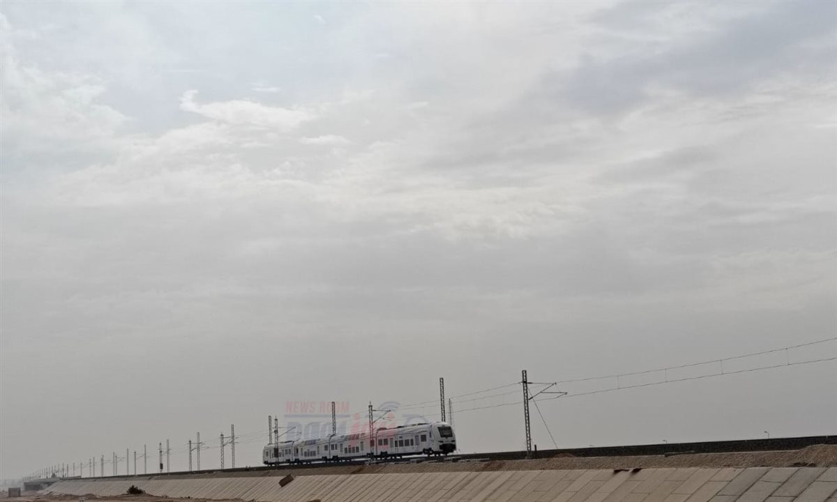 بدء تجربة أول قطار سريع إقليمي بورشة حدائق أكتوبر 