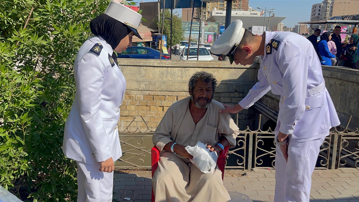 أمن الفيوم ينقذ مسن مشرد من الموت في الشوارع