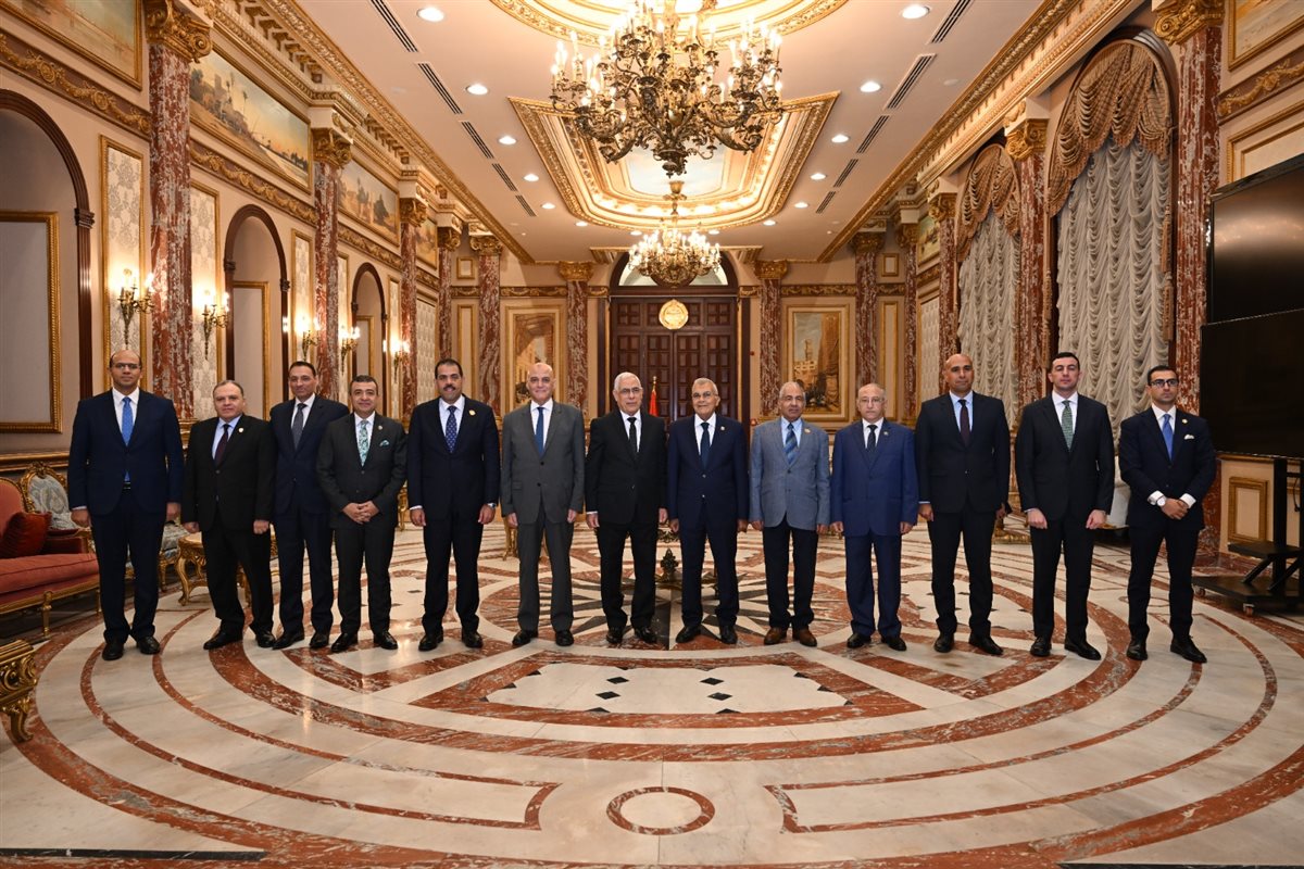 زيارة النائب العام لرئيس مجلس الشيوخ