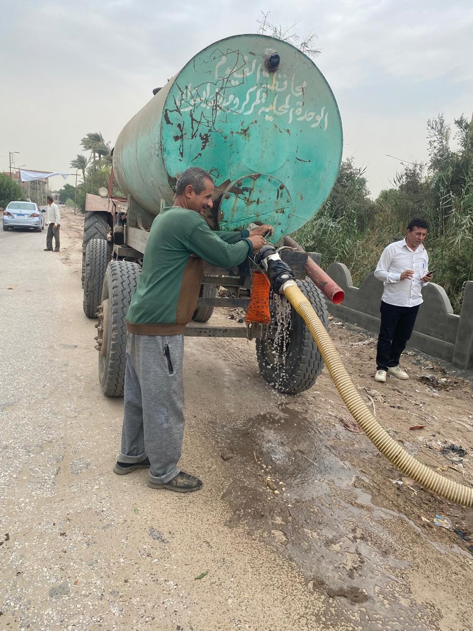 رئيس مركزابشواى تتابع أعمال غرس وزراعة الأشجار ضمن المبادرة الرئاسية 100 مليون شجرة
