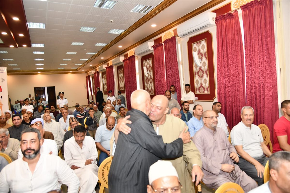 محافظ الفيوم ومدير الأمن يشهدان مراسم إجراء القرعة العلنية للحج<br> 