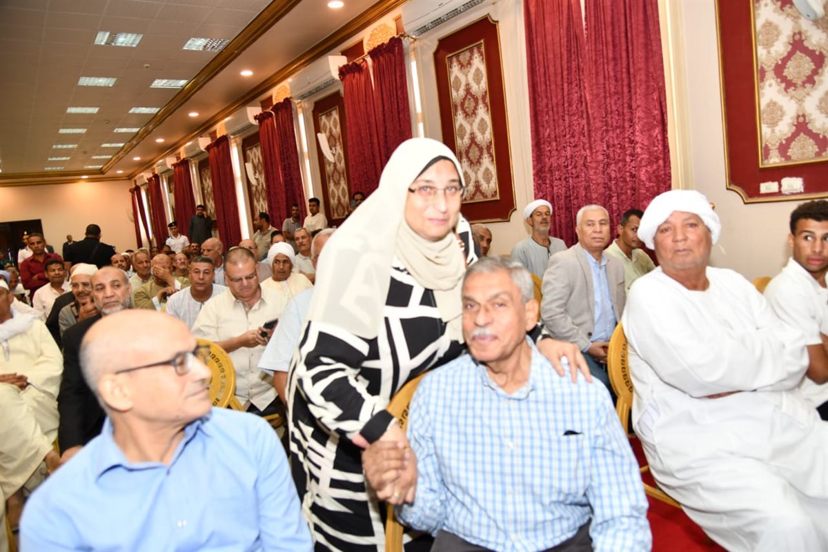 محافظ الفيوم ومدير الأمن يشهدان مراسم إجراء القرعة العلنية للحج<br> 