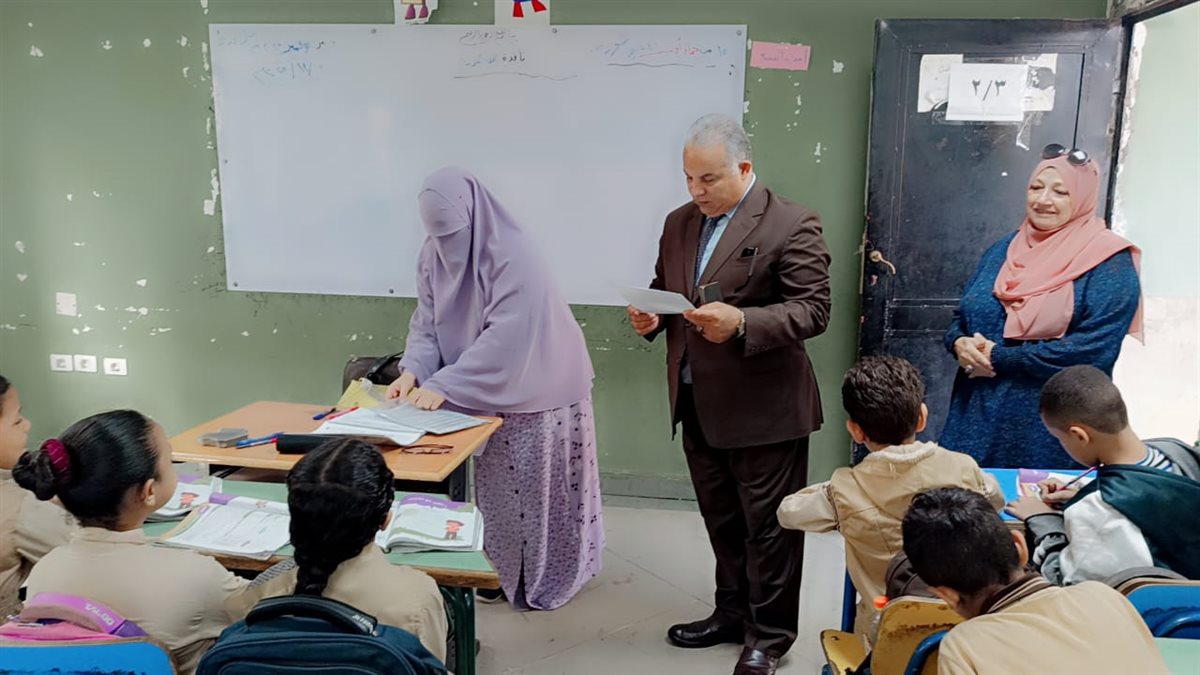 قبيصي: بجولة بمدرسة منشأة البكري الإبتدائية بغرب الفيوم وتعليمات حاسمة لمدير المدرسة بانضباط العملية التعليمية