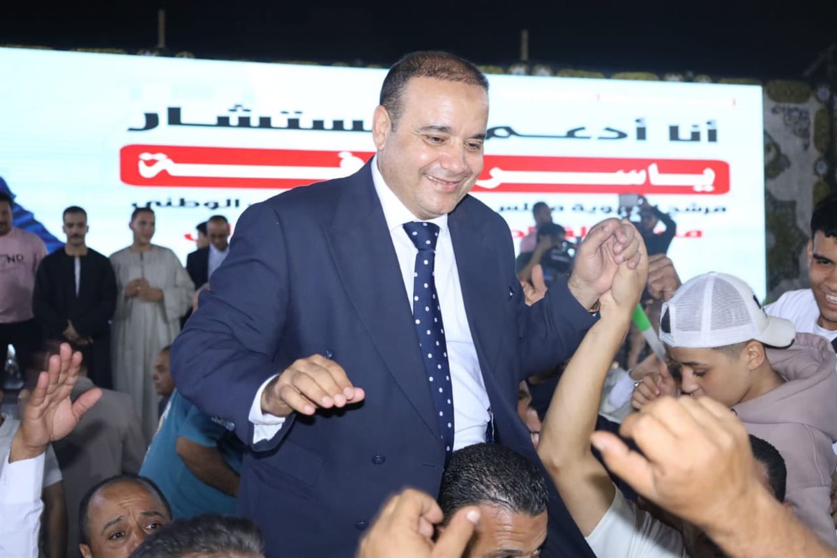 التفاف شعبي كبير حول المرشح ياسر عرفة