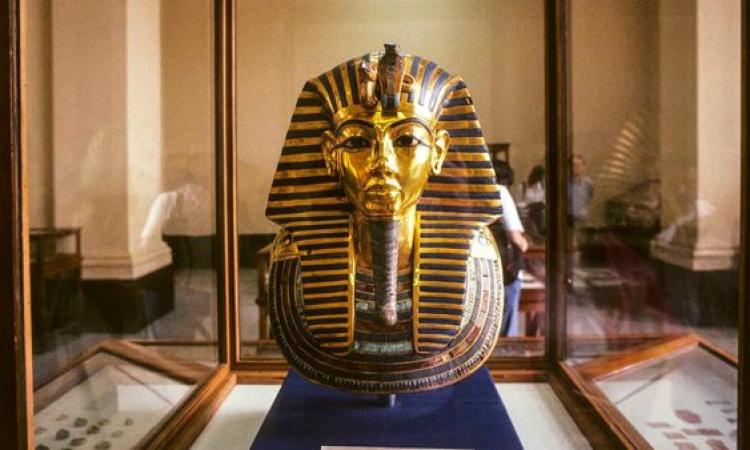 <strong>توت عنخ آمون</strong>