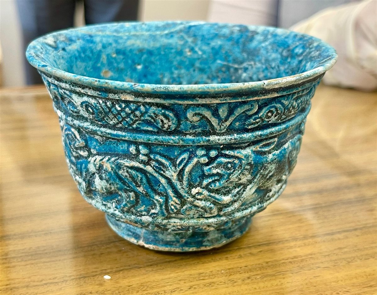 <strong>قطع أثرية</strong>