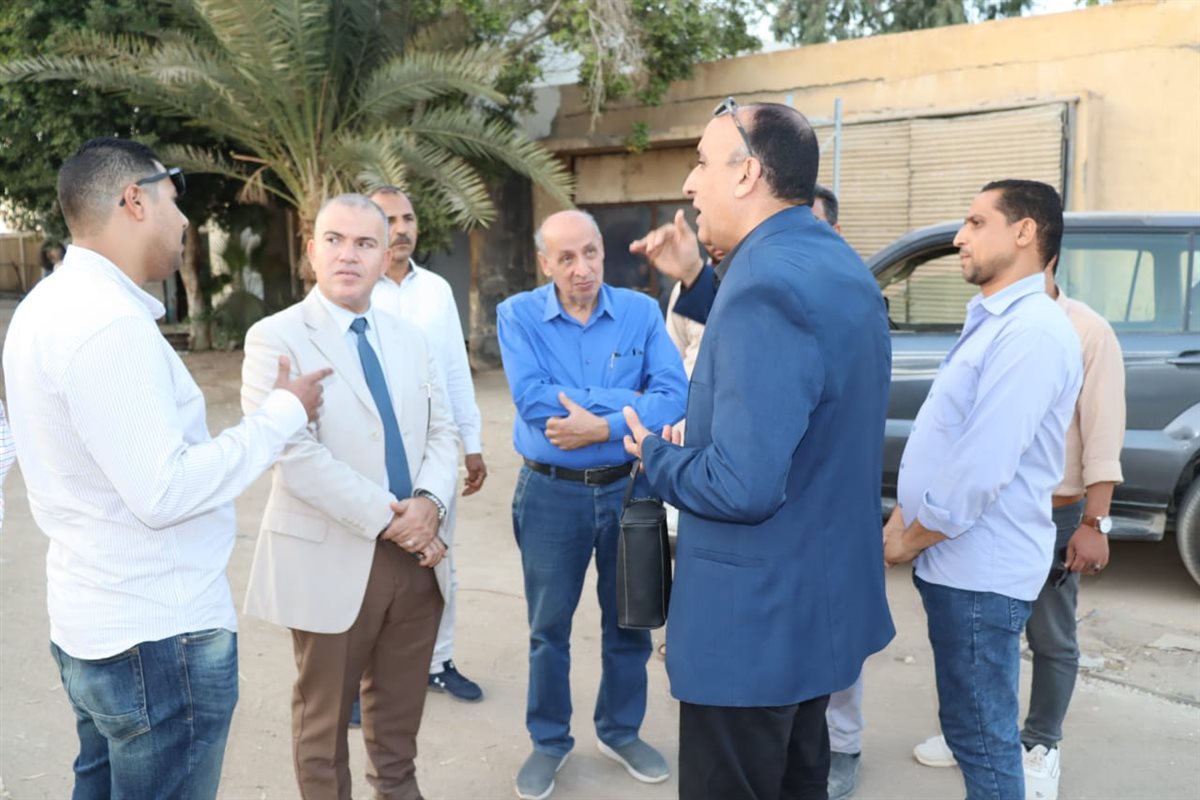 رئيس مياه الفيوم يتفقد عددًا من مواقع العمل لمتابعة سير الأداء بالشركة