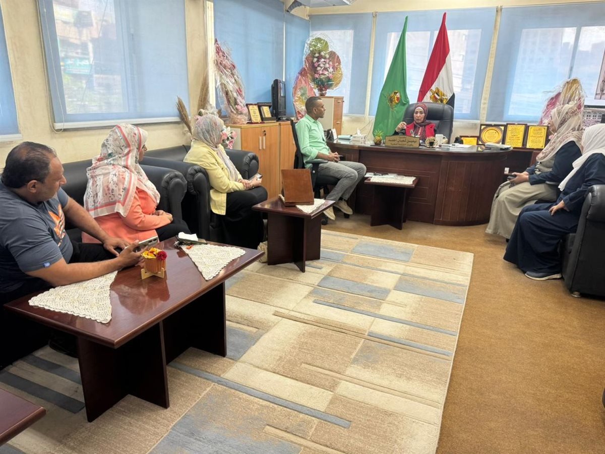 وكيل الصحة بالفيوم ووفد نقابة التمريض يناقشان أحتياجات التمريض والأعتداء عليهم أثناء العمل