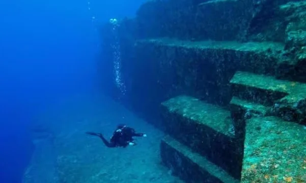 هرم اليابان