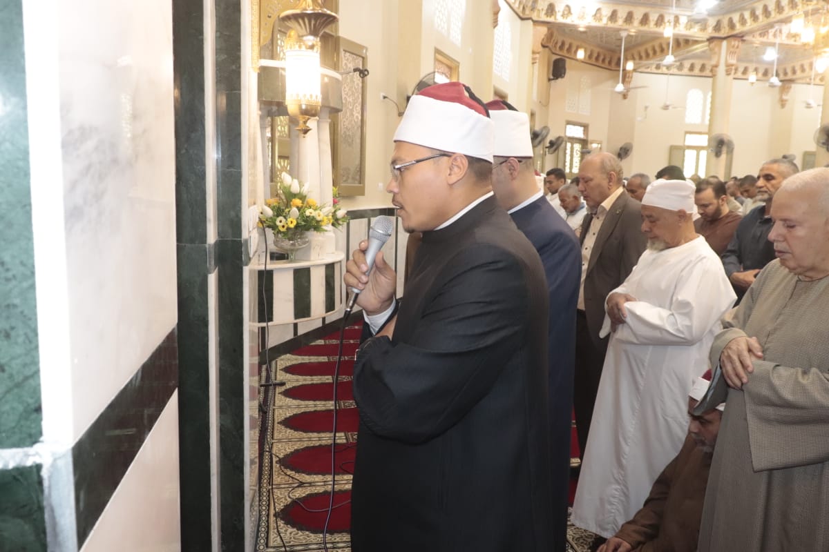 رئيس الاتصال السياسي ومدير المديرية يفتتحان مسجد محمد الخطيب بعد الإحلال والتجديد