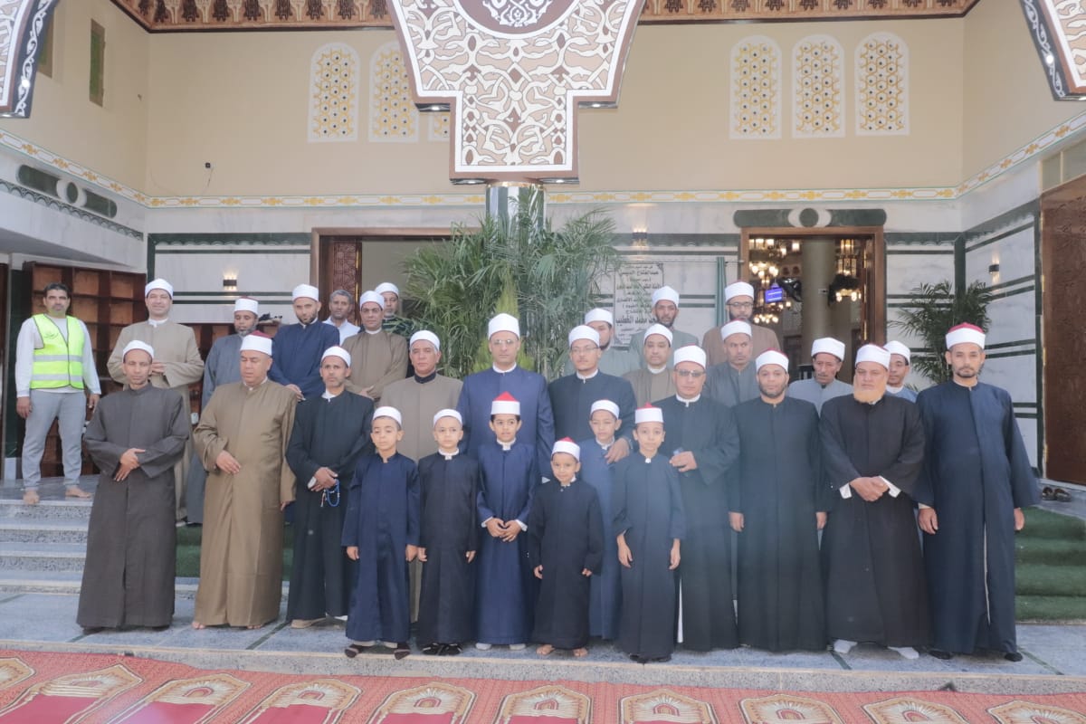 رئيس الاتصال السياسي ومدير المديرية يفتتحان مسجد محمد الخطيب بعد الإحلال والتجديد