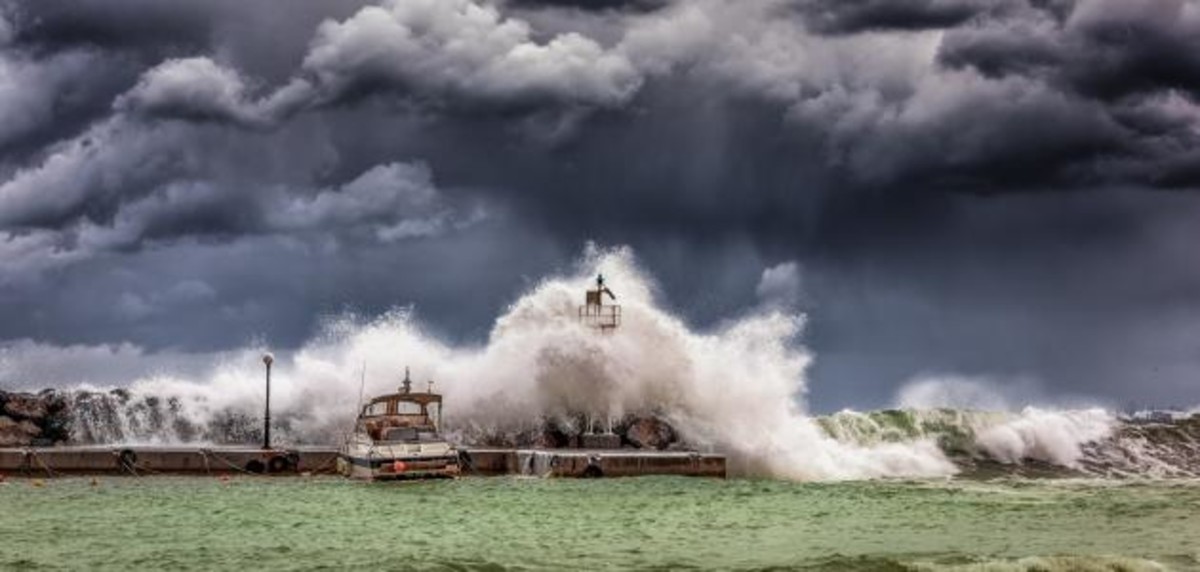 <strong>تحذير تسونامي في اليابان</strong>