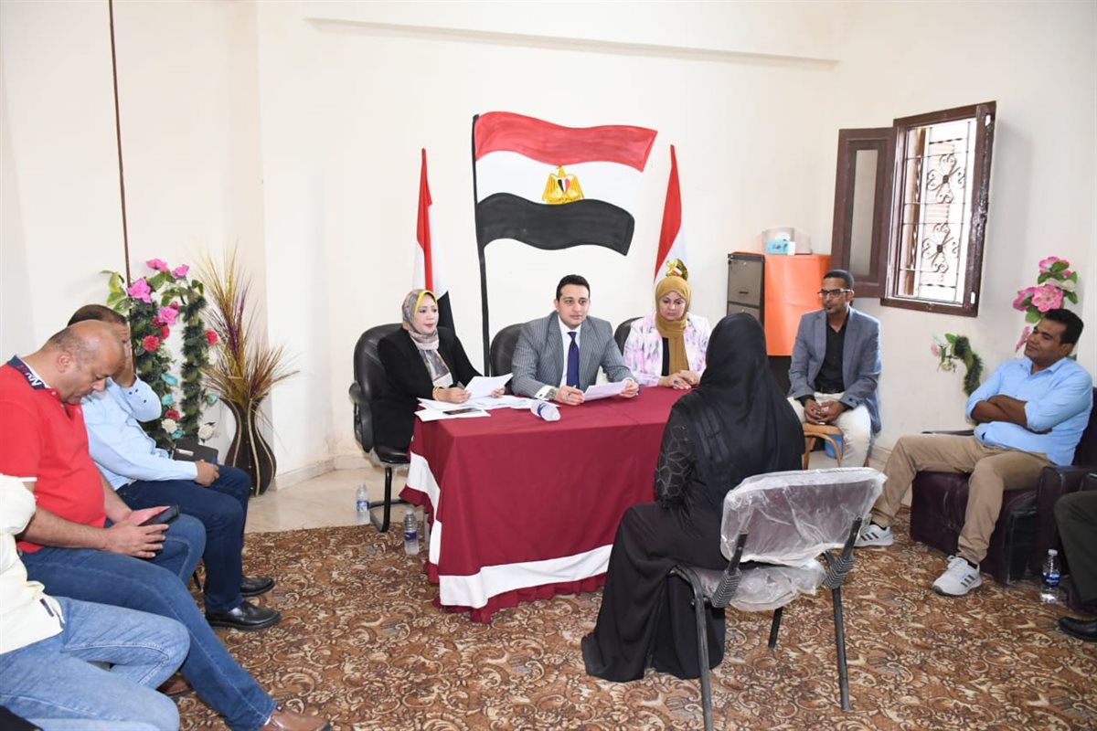 القيادات التنفيذية بالفيوم تبحث138 شكوى بلقاءات لخدمة المواطنين بمختلف مراكز المحافظة