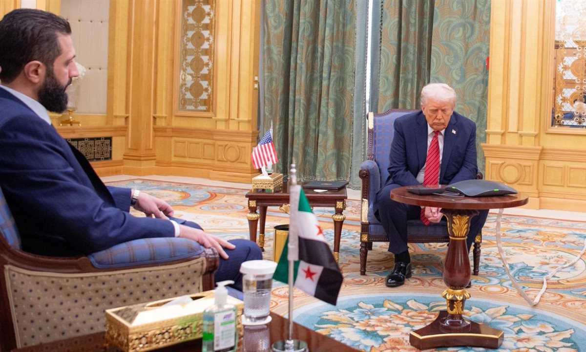 <strong>الشرع وترامب</strong>