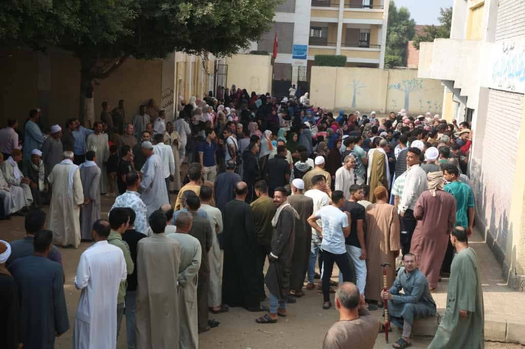 إقبال كثيف على اللجان الإنتخابية 