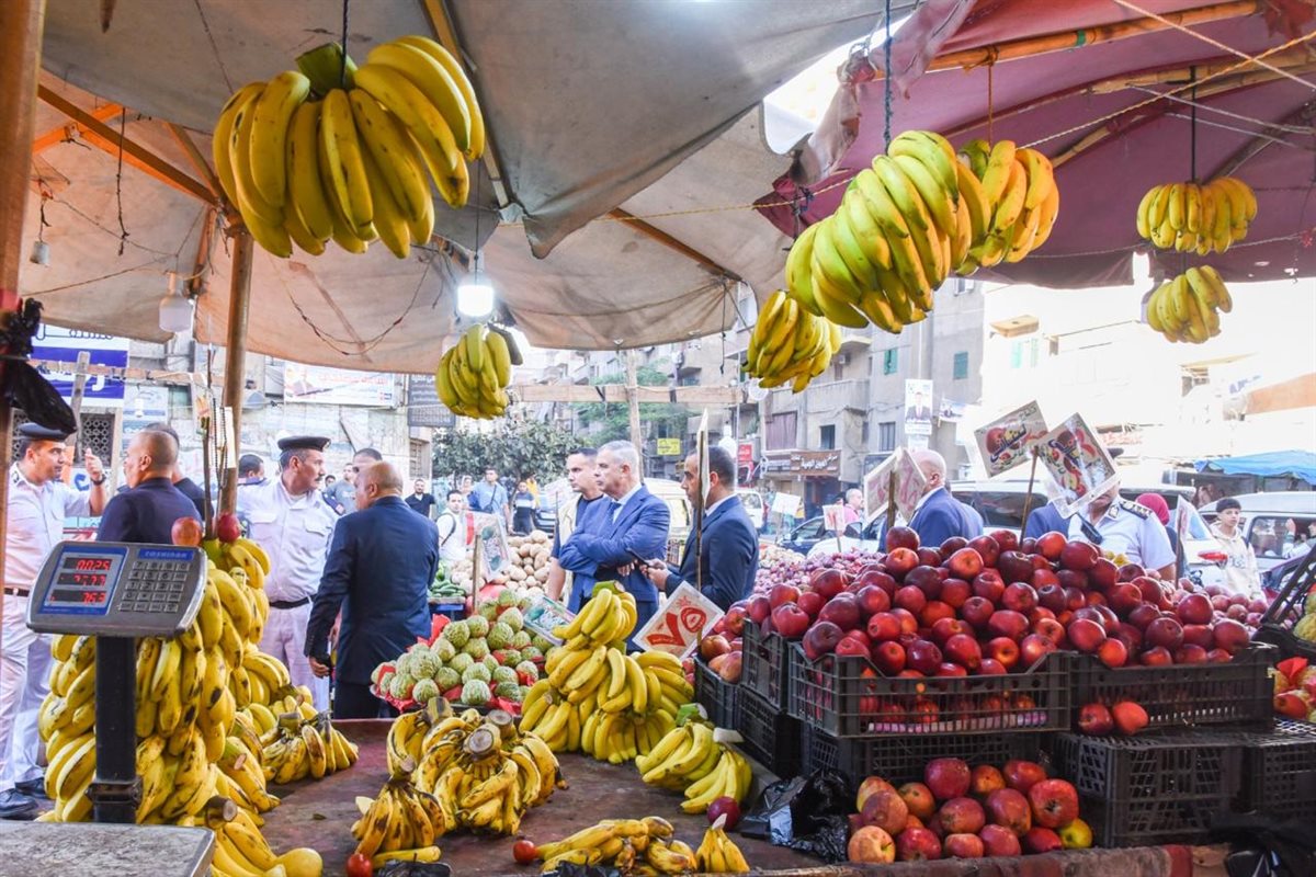 محافظ الإسكندرية يوجه بإزالة تعديات الباعة الجائلين 