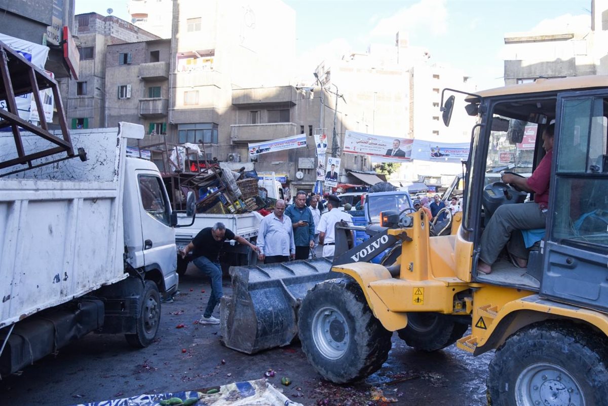 محافظ الإسكندرية يوجه بإزالة تعديات الباعة الجائلين 