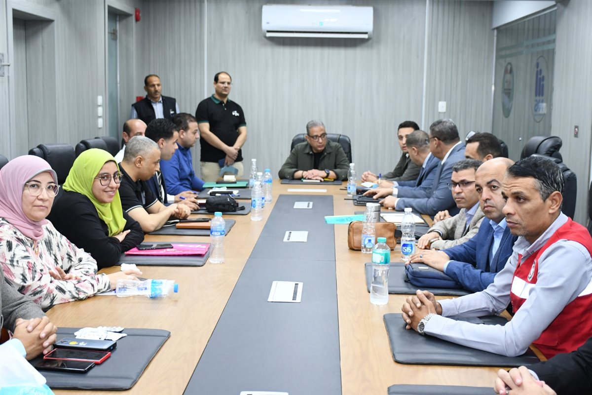 محافظ الفيوم يتابع أعمال غلق لجان التصويت في ختام اليوم الثاني لانتخابات مجلس النواب 2025