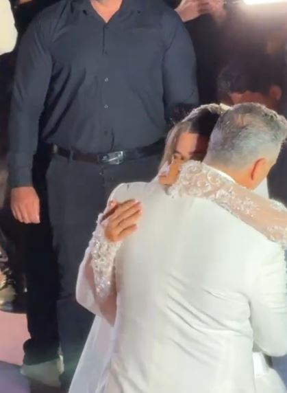 هايدي موسى ترقص مع زوجها محمد غانم في حفل زفافهما