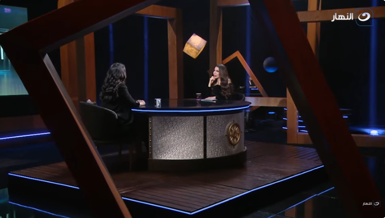 <strong>الفنانة نهى عابدين</strong>