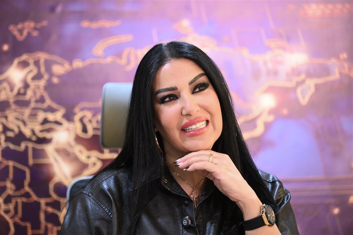 سمية الخشاب فى ندوة نيوز رووم