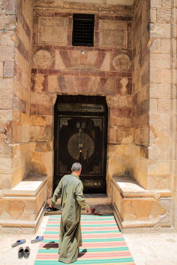 مسجد قايتباى بالفيوم مطعم بالعاج والصدف وسن الفيل