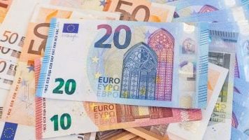 سعر اليورو اليوم&nbsp;