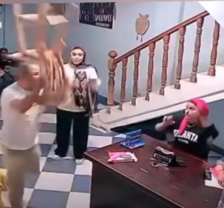 جانب من الفيديو 