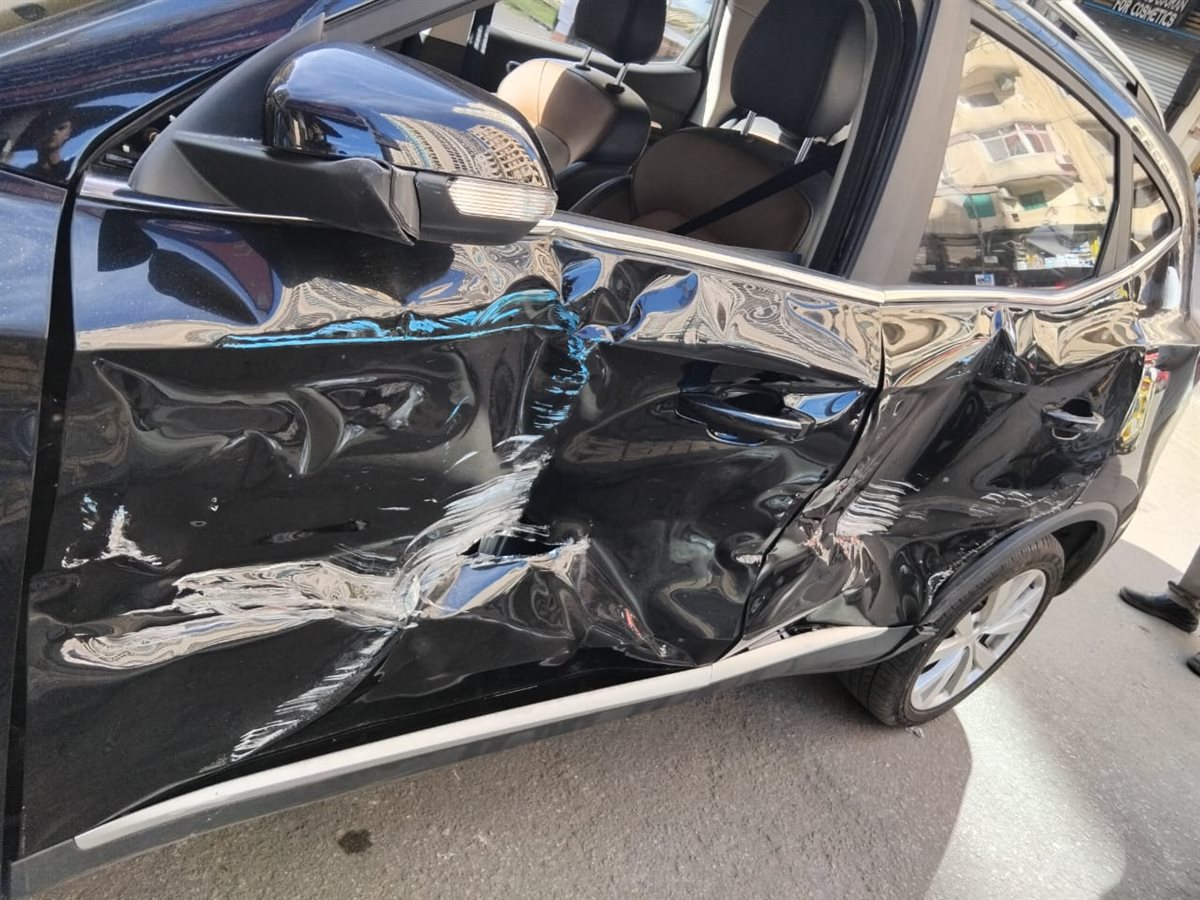 تصادم ترام مع سيارة ملاكي