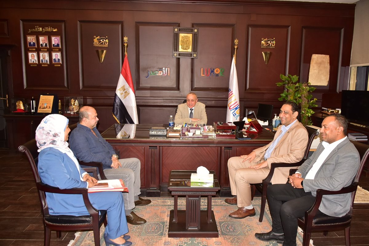 محافظ الأقصر ونقيب المهندسين