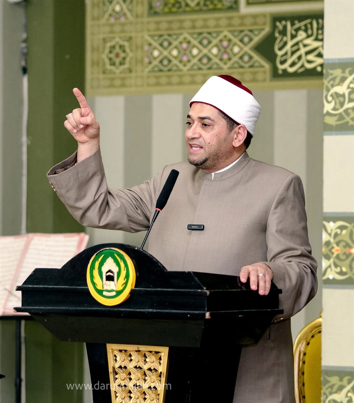 الدكتور أحمد علي سليمان