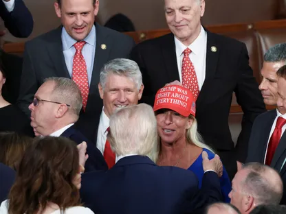 <strong>ترامب ومارجوري تايلور جرين</strong>