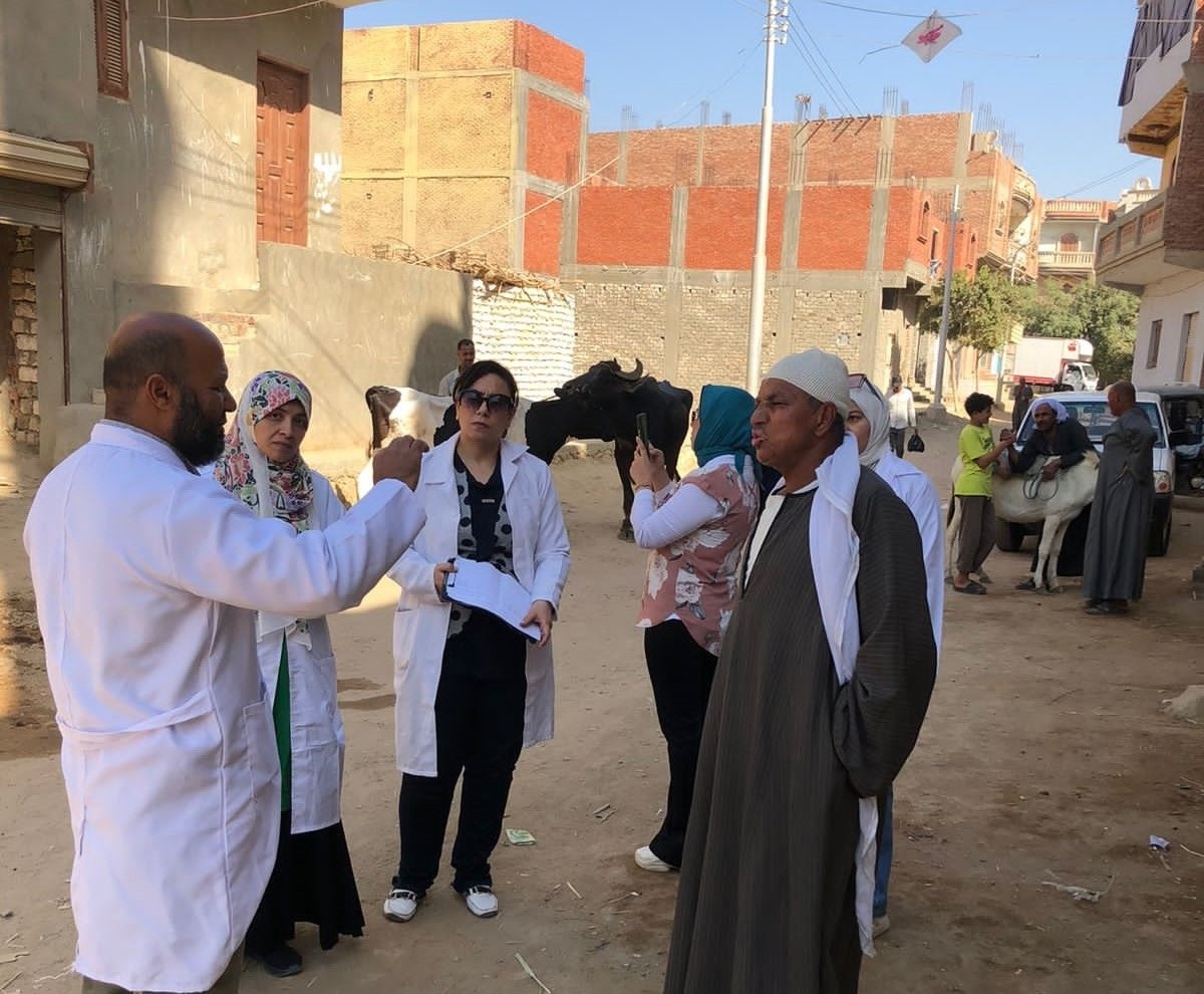 تحصين ١٨٤٠ رأس ماشية ضد مرضي الحمى القلاعية وحمى الوادي المتصدع بالفيوم 